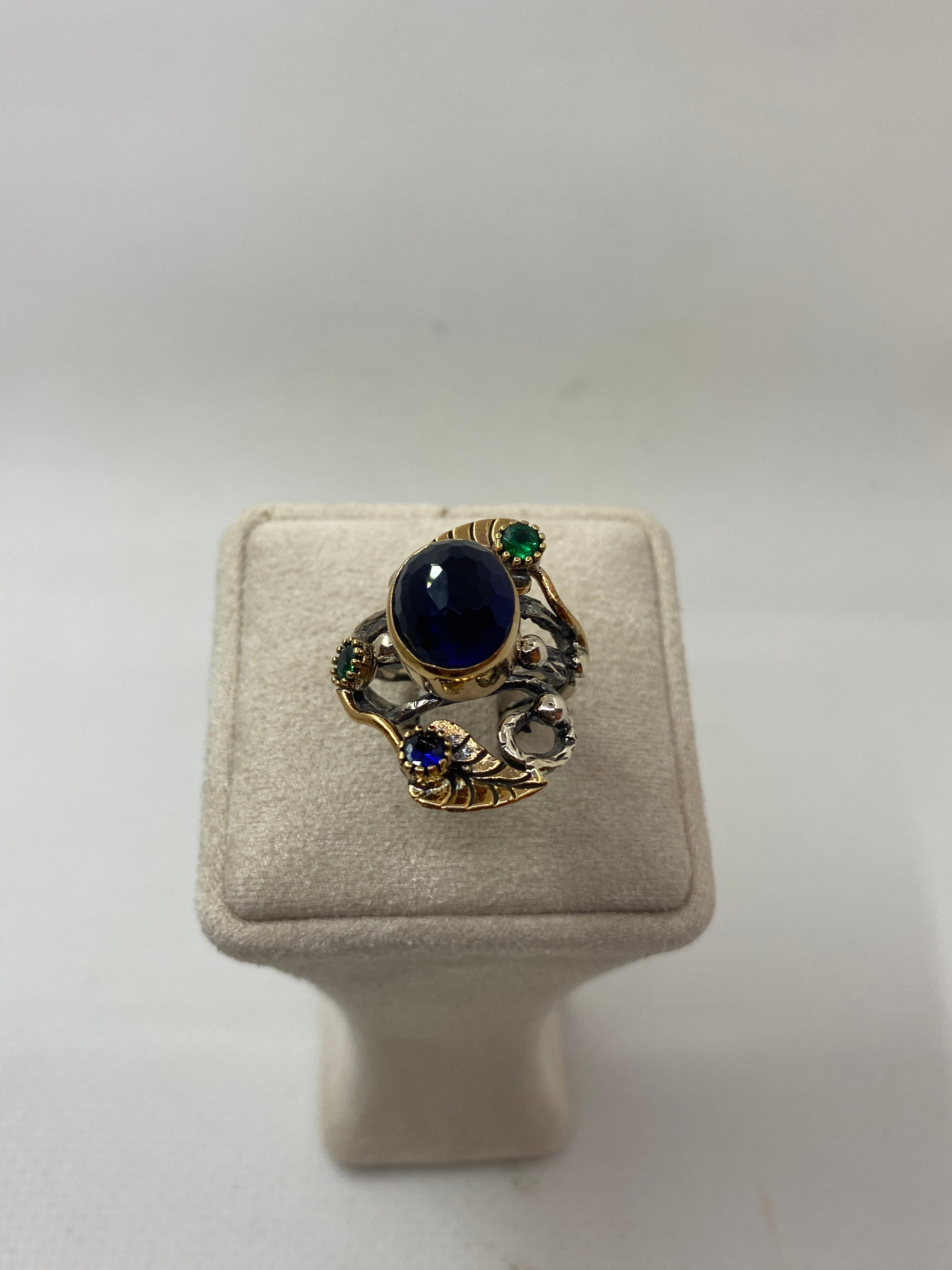 925 Ayar Gümüş Lapis Lazuli, Zümrüt ve Safir Taşlı Yüzük – El İşçiliği Doğal Taş Tasarım
